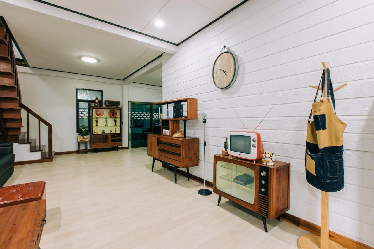 Banya Bnb ที่พักบ้านย่าบีแอนด์บี เมืองประจวบฯ Prachuap Khiri Khan Exteriör bild