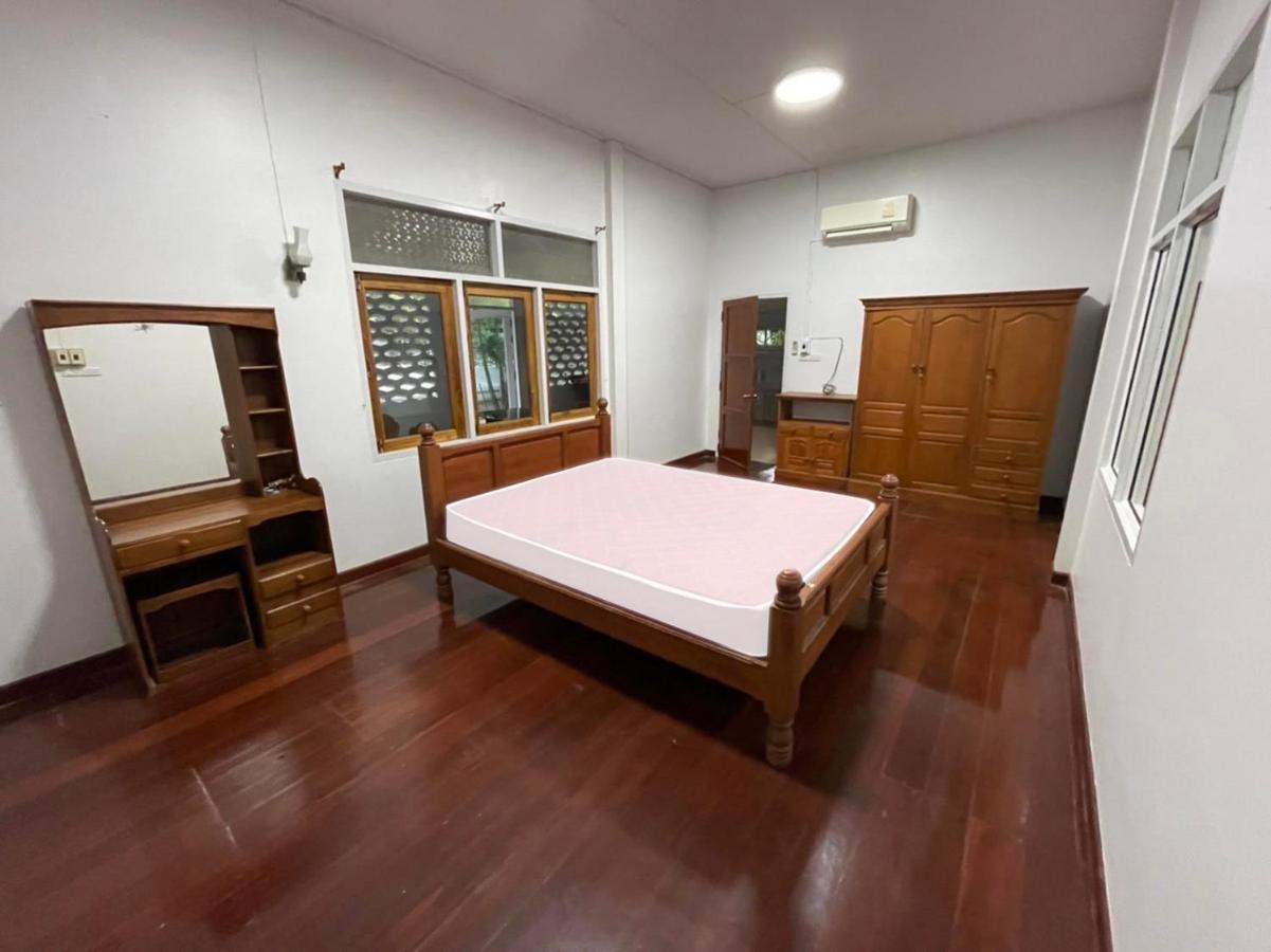 Banya Bnb ที่พักบ้านย่าบีแอนด์บี เมืองประจวบฯ Prachuap Khiri Khan Exteriör bild